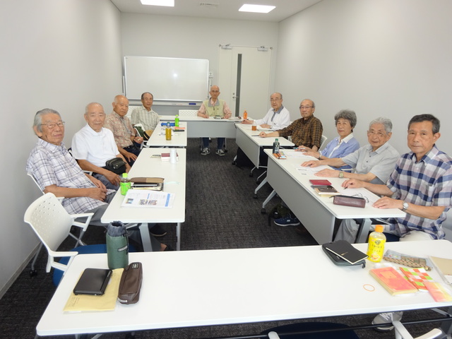 句会風景 藤沢市役所市民利用会議室